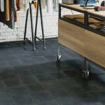 Porcelanato - CALCAREO NEGRO CONJ X 8 20 X 20